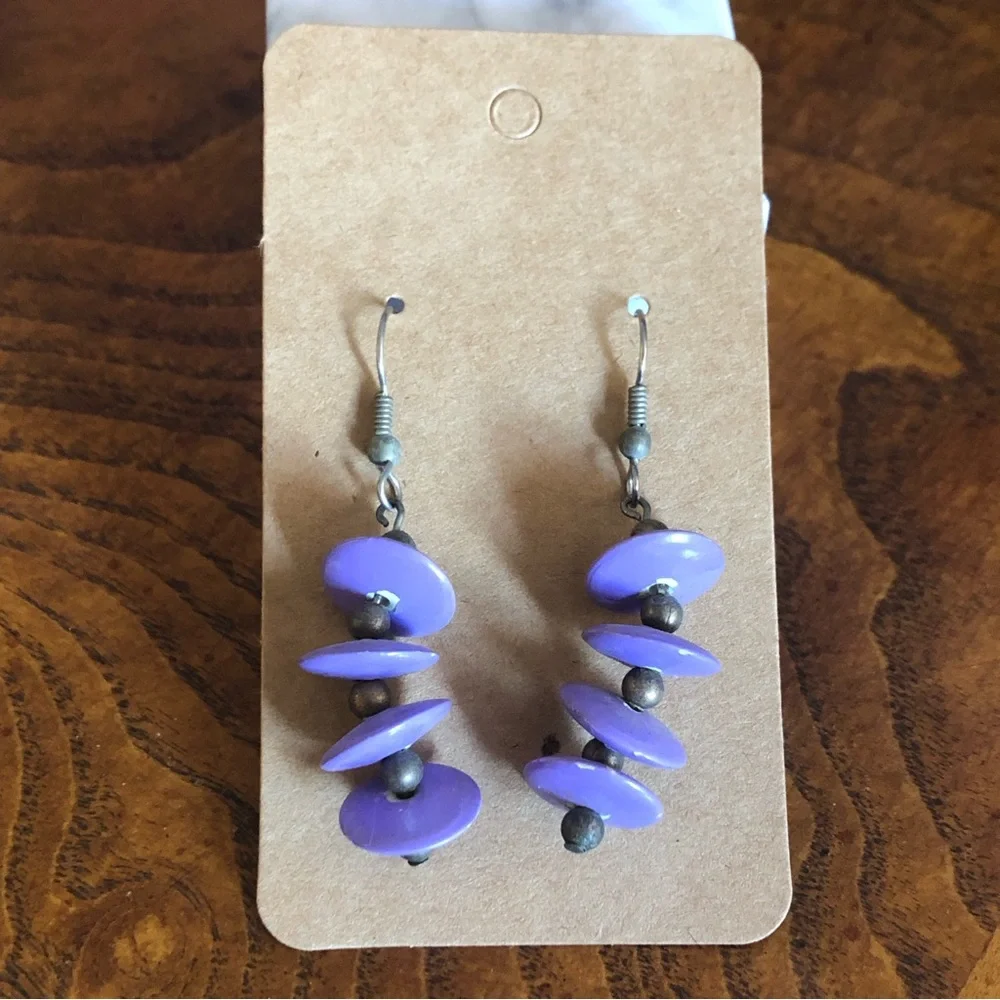 Purple beaded disc dangle earrings - Picture 1 of 3